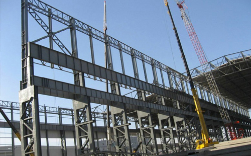 选择久治钢结构厂家需关注的五大核心要素