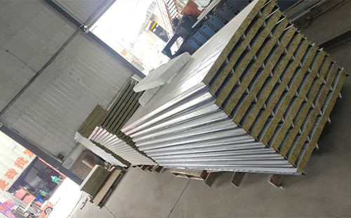 久治彩钢夹芯板安装常见问题与解决方案