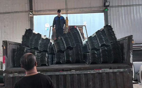 久治楼承板及装配式建材新应用：十全彩钢厂多品类协同能力获项目验证